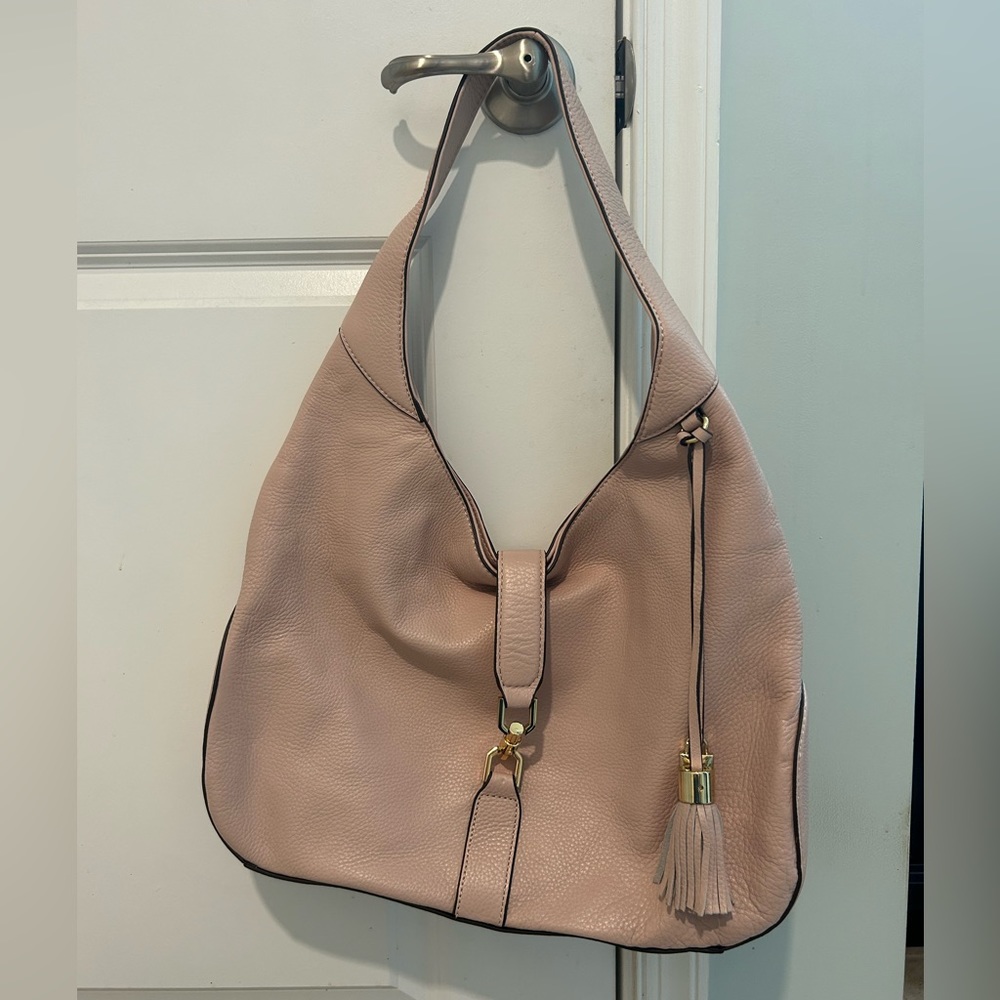 G.I.L.I. Light pink hobo purse with tassel